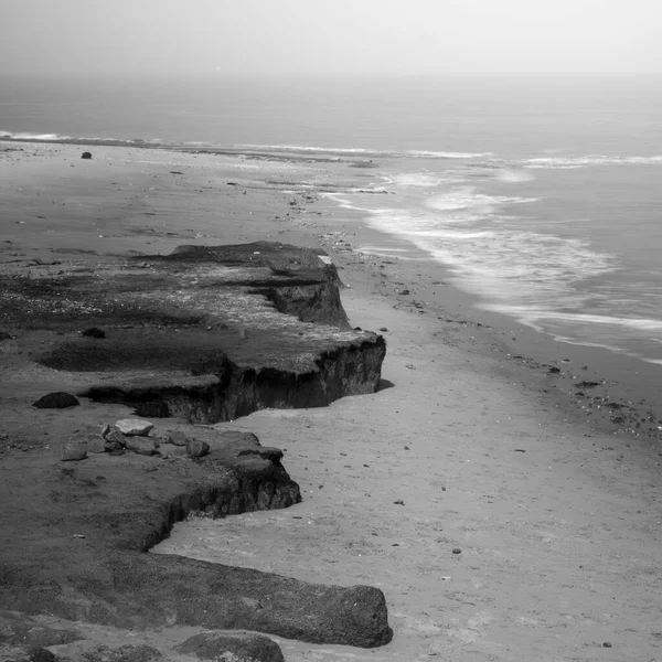 Essex Sahili Walton Yakınlarındaki Naze Siyah Beyaz Uzun Pozlama — Stok fotoğraf