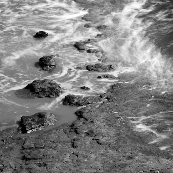 Длительный Обзор Набережной Черно Белом Цвете — стоковое фото