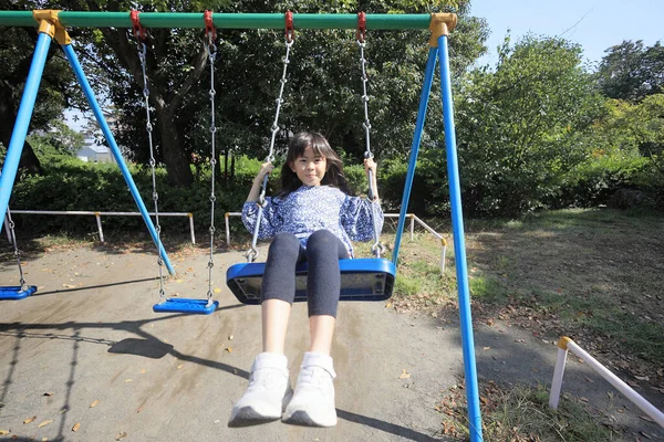 Japonesa Estudiante Chica Swing Años Edad —  Fotos de Stock