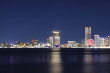 Japonya 'da Yokohama Minatomirai 21 (Daikokufuto' dan görüntü) (Gece Sahnesi))