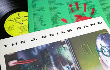 Viersen, Almanya - 9 Kasım. 2022: J Geils Band Freeze 'in kareli albüm kapağının kapatılması