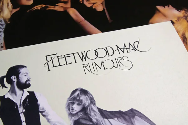 Viersen, Almanya - 9 Kasım. 2022: 1977 'de Fleetwood Mac' ten izole edilmiş vinil albüm kapağı Rumours