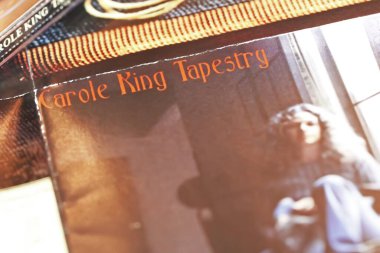 Viersen, Almanya - 9 Mayıs. 2023: Amerikan şarkıcı ve söz yazarı Carole King 'den kapak müzik albümü.
