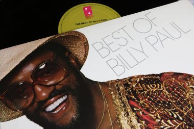 Viersen, Almanya - 9 Mayıs. 2023: Philadelphia soul şarkıcısı Billy Paul 'un kapak albümü