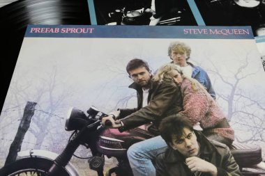 Viersen, Almanya - 9 Mayıs. 2023: İngiliz pop grubu Prefab Sprout 'un 1985' ten kalma klasik albüm kapağı Steve McQueen