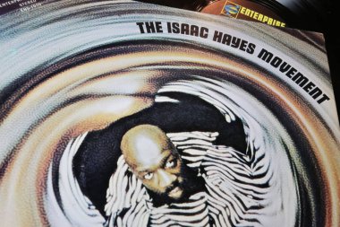 Viersen, Almanya - 9 Mayıs. 2023: Soul şarkıcısı Isaac Hayes 'in kapanışı 1970' lerdeki albüm kapağı Movement
