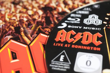 Viersen, Almanya - 9 Ocak. 2024: Donington 1991 'de AC / DC grubunun DVD albüm kapağı Live