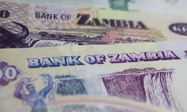 Zambiya 'nın eski tarihi Kwacha para birimi banknotunun kapanışı