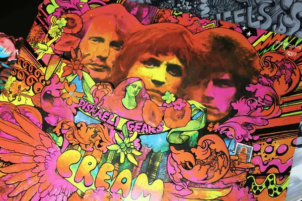 Viersen, Almanya - 9 Ocak. 2024: İngiliz rock grubu The Cream vinil albüm kapağı 1967 'den Disraelei Gears