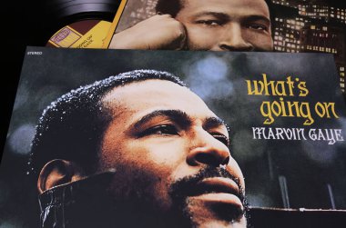 Viersen, Almanya - 9 Ocak. 2024: Şarkıcı Marvin Gaye 'in kapanışı Vinil albüm kapağı 1971' den Ne Gidiyor