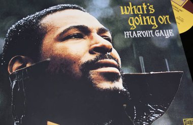 Viersen, Almanya - 9 Ocak. 2024: Şarkıcı Marvin Gaye 'in kapanışı Vinil albüm kapağı 1971' den Ne Gidiyor