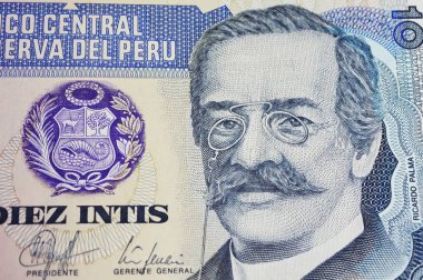 Yazar Ricardo Palma 'nın 80' lerin Peru Intis para birimi banknotu üzerine portresi (merkeze odaklan)