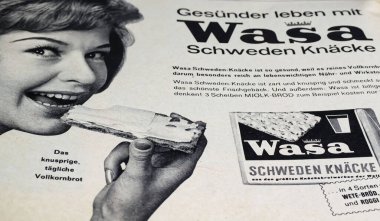 Viersen, Almanya - 9 Mayıs. 2024: Eski siyah-beyaz Alman dergisi İsveçli çıtır ekmek Wasa reklamı 1964 'ten