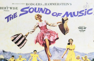 Viersen, Almanya - 9 Mayıs. 2024: The Sound of music film poster detayları Julie Andrews ile 1965 'ten (merkeze odaklan)