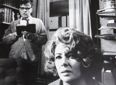 Viersen, Almanya - 9 Mayıs. Virginia Woolf 'tan kim korkar? 1966 'dan Elizabeth Taylor ve Richard Burton ile film sahnesi detayları (merkeze odaklan)