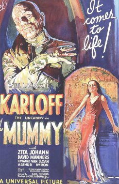 Viersen, Almanya - 9 Mayıs. 2024: 1932 'den Boris Karloff ve Zita Johann ile birlikte Mumya' nın korku filmi ön kodu poster detayı (merkeze odaklan)