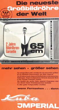 Viersen, Almanya - 9 Mayıs. 2024: Eski Alman dergisi Imperial TV reklamları 1964 'ten itibaren 2 yıl garantili geniş çapraz ekran boyutunu destekliyor (TV ekranının merkezine odaklan)