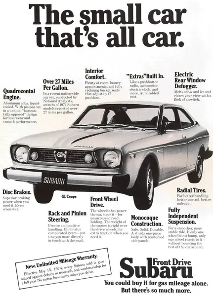 Viersen, Almanya - 9 Mayıs. 2024: Eski dergi Subaru GL coupe arabaların 1974 yılındaki reklamları (merkeze odaklan)