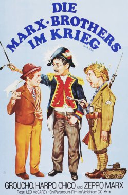 Viersen, Almanya - 9 Mayıs. 2024: Ördek Çorbası film afişi (Almanca versiyonu) Marx Brothers ile birlikte 1933 'te (merkeze odaklan))