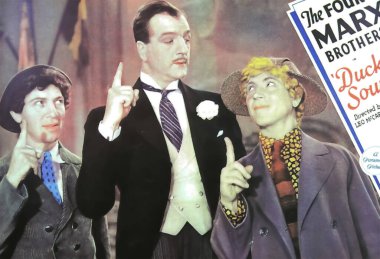 Viersen, Almanya - 9 Mayıs. 2024: Wenn der Vater mit Sohne film Alman sineması afişi Heinz Ruhmann ve Oliver Grimm 1955 'ten (merkeze odaklan)