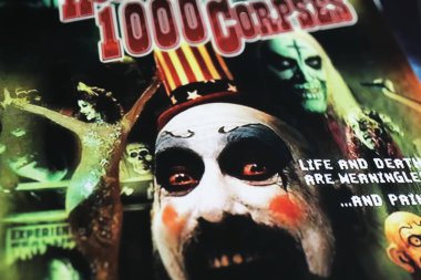 Viersen, Almanya - 9 Haziran. 2024: House of 1000 Corpses film poster detayları (merkeze odaklan)