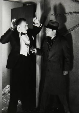 Viersen, Almanya - 2 Haziran. 2024: 1931 'den beri Little Caesar' da Mervyn LeRoy ve Edward G Robinson 'un eski dergi fotoğrafı ()