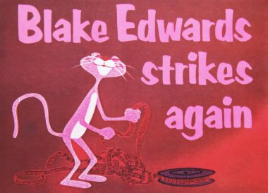 Viersen, Almanya - 2 Haziran. 2024: Pembe Panter Blake Edwards 'ın 1976' dan kalma eski dergi fotoğrafı)