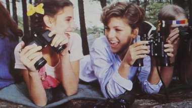 Viersen, Almanya - 2 Haziran. 2024: Tatum O Neal ve Kristy McNichol 'un 1980' den bu yana Little Darlings 'te çekilmiş eski dergi fotoğrafı)