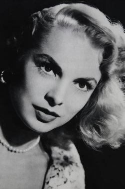 Viersen, Almanya - 1 Temmuz. 2024: Amerikan aktris Janet Leigh 'in 1950' lerdeki eski dergi portresi)