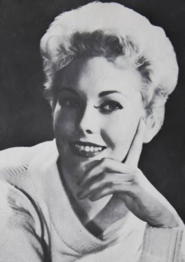 Viersen, Almanya - 5 Mayıs. 2024: Amerikan aktris Kim Novak 'ın 1950' lerdeki eski dergi fotoğrafı (yüze odaklan)