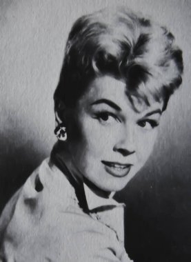Viersen, Almanya - 5 Mayıs. 2024: Amerikan aktris Doris Day 'in 1950' lerdeki eski dergi fotoğrafı (yüze odaklan)