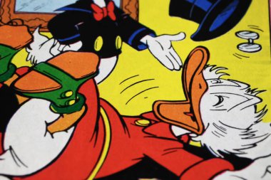 Viersen, Almanya - 9 Mayıs. 2024: Alman Miki Fare dergisinin 1988 'den Scrooge McDuck ile olan aylık Mickey Mouse dergisinin kapanışı (merkeze odaklan)