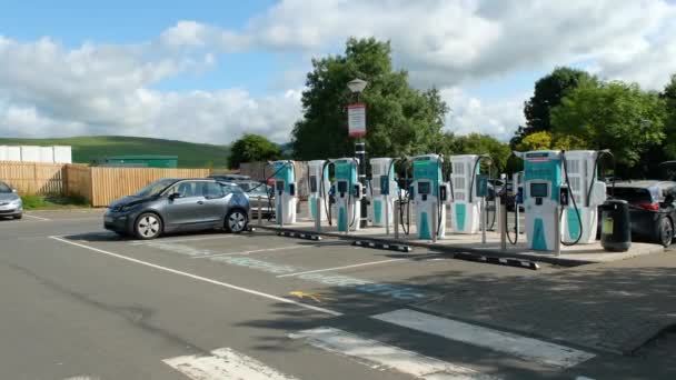 Abington Szkocja Lipca 2023 Puste Applegreen Elektryczne Miejsca Parkingowe Przy — Wideo stockowe