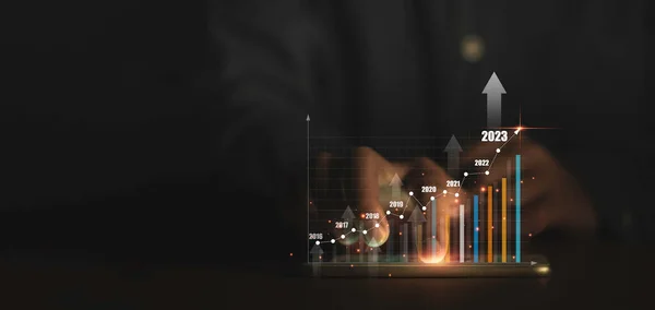 Kézfogás Okostelefon Virtuális Növekvő Műszaki Grafikon Felfelé Nyíl Kereskedő Elemzés — Stock Fotó