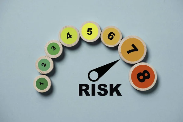 Risk Level Indicator Rating Print Screen Wooden Cube Block Low — Stock Photo, Image