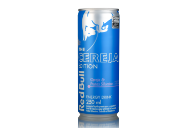 PAULO, BRAZİL - 26 HAZİRAN 2025 KIZI VİRİYE VE Yaban Meyveleri 250 MİLYAZ SONRA.