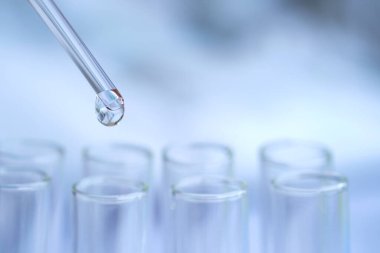 Bilim adamları tüp bebek üzerinde antibiyotik denediler. Corona virüsü covid 19 ve gribe karşı aşıların üretimi için laboratuarda
