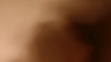 Süt dokusuyla karıştırılmış kahverengi çikolata, yiyecek ve içecek yakın plan..