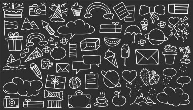 Basit çizim çizimi biçimi ögeleri. Siyah ve beyaz peyzajlara izole edilmiş şirin kalem çizgileri. Donuk kalp, baloncuk, dekorasyon sembolü, beyaz simge seti. Vektör illüstrasyonu.