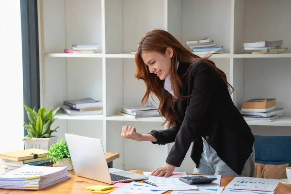 Stock image Business, finance and employment, female successful entrepreneurs concept. Confident smiling Asian businesswoman, using a laptop at work