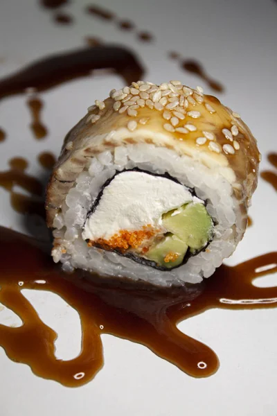 Sushi Med Unagi Souse Sesamfrön — Stockfoto