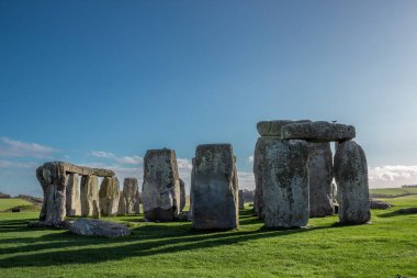 Stonehenge, Salisbury yakınlarında tarihi bir taş anıt. Stonehenge, İngiltere 'de bir UNESCO Dünya Mirası Alanıdır..