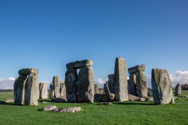 Stonehenge, Salisbury yakınlarında tarihi bir taş anıt. Stonehenge, İngiltere 'de bir UNESCO Dünya Mirası Alanıdır..