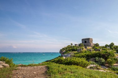 Tulum, Quintana Roo, Meksika 'da Mayan öncesi bir şehrin kalıntıları.