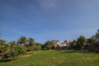 Tulum, Quintana Roo, Meksika 'da Mayan öncesi bir şehrin kalıntıları.