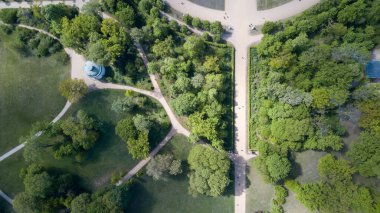 Potsdam Üniversitesi 'nin Potsdam, Almanya' daki Sanssouci Park 'taki hava manzarası