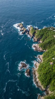 Meksika 'nın Oaxaca eyaletinde yer alan Puerto Angel' ın hava manzarası.