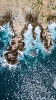 Oaxaca, Meksika 'da güneşli bir günde Santa Cruz Huatulco Körfezi' nin havadan görünüşü