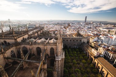 Şehir manzaralı, Sevilla, İspanya 'daki katedralden.