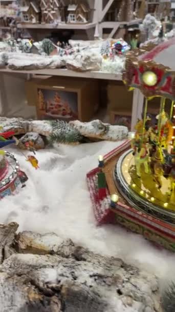 Weihnachtsszene Eines Keramik Figurenmarktes Mit Karussell Riesenrad Karussell Und Lustigen — Stockvideo